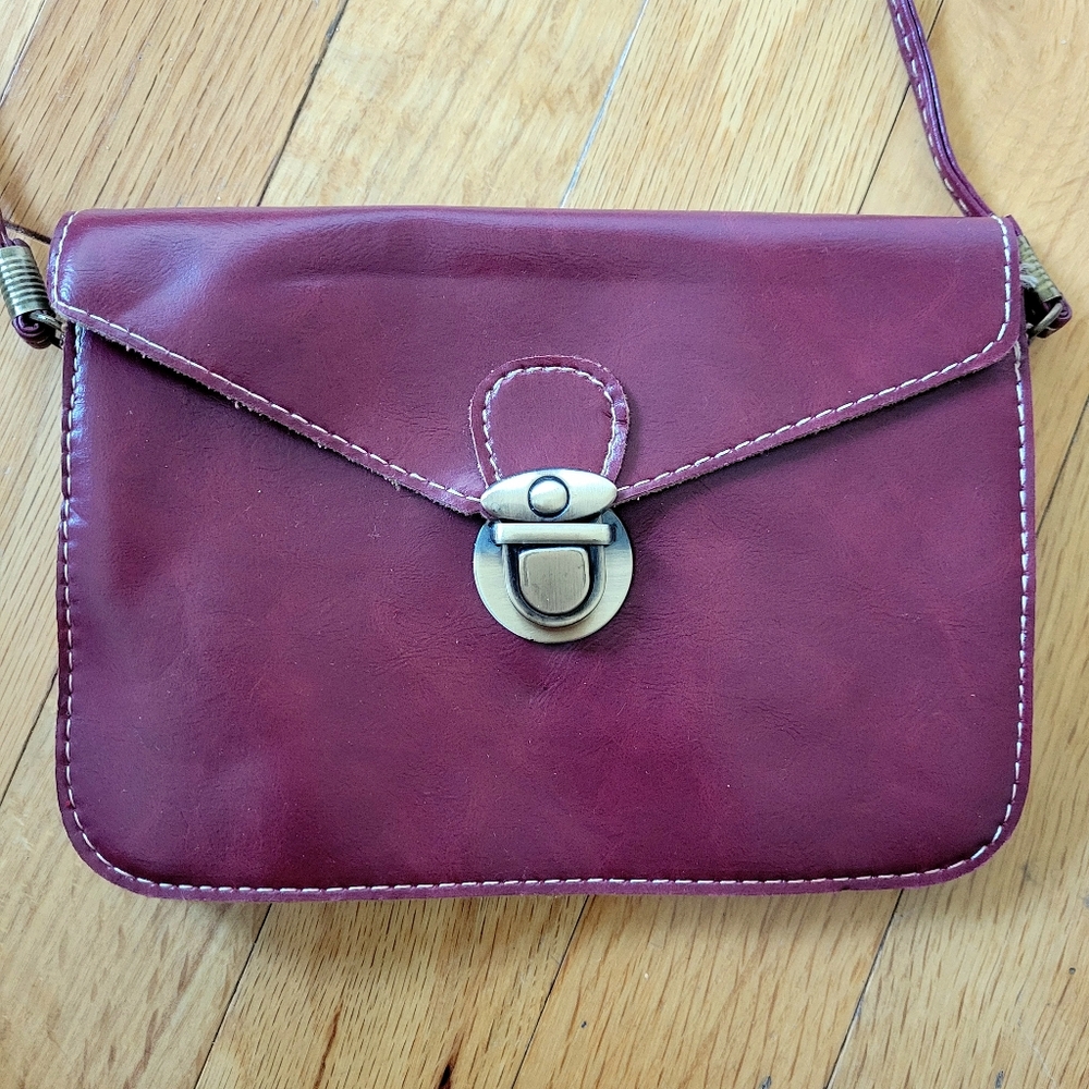 NWT Burgundy Leather Envelope Crossbody Bag - Picture 2 of 6